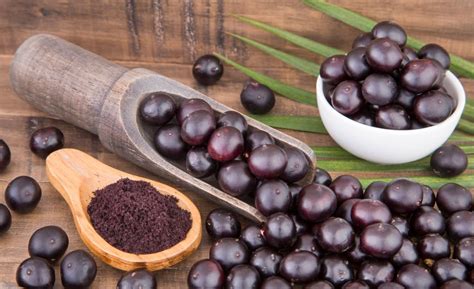 6 Science-Backed Health Benefits Of Acai Berries & Recipes