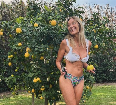 ‘I’m the ultimate MILF!’ Gran, 53, causes storm on OnlyFans | Need To Know