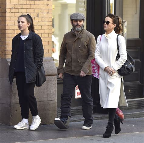 2022 Lily Mo Sheen