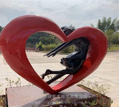 “钢铁之夏”?2015中国太原国际青年金属雕塑创作营圆满落幕