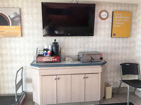 MOTEL 6 MINONK - Motel Reviews, Photos, Rate Comparison - Tripadvisor