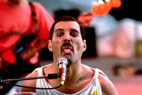 Freddie Mercury Wallpapers - Top Free Freddie Mercury Backgrounds - WallpaperAccess
