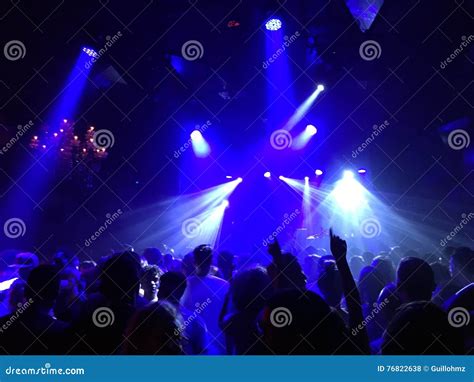 Techno Dance Party 的图像结果