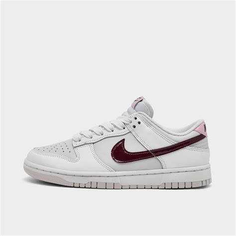 Women's Nike Dunk Low Retro SE Casual Shoes | Finish Line
