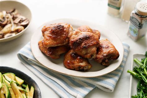 Air Fryer Chicken Thighs (Crispy & Juicy) - Hungry Huy