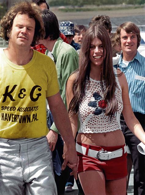 "Jungle Jim" Liberman and "Jungle Pam" Hardy. Havertown, 1973. Colorized. [1364x1834]. : r ...