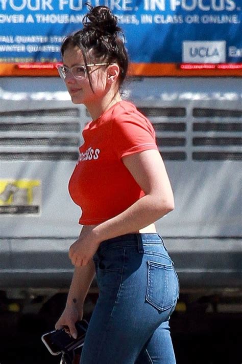 Ariel Winter - Sexy Big Boobs at Joan’s On Third in Los Angeles - Hot ...