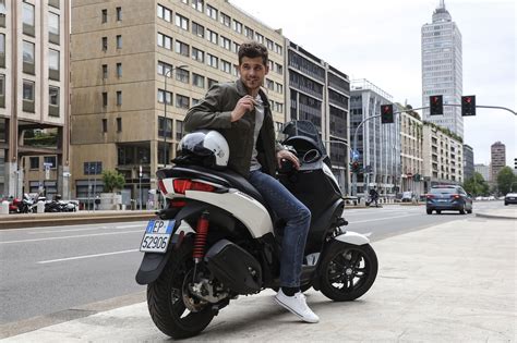 Piaggio MP3 Riding Tips 的图像结果