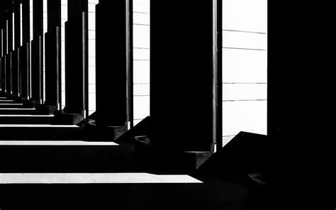 Download wallpaper 3840x2400 columns, light, shadows, black and white ...