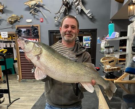 Spring Time Walleye 的图像结果