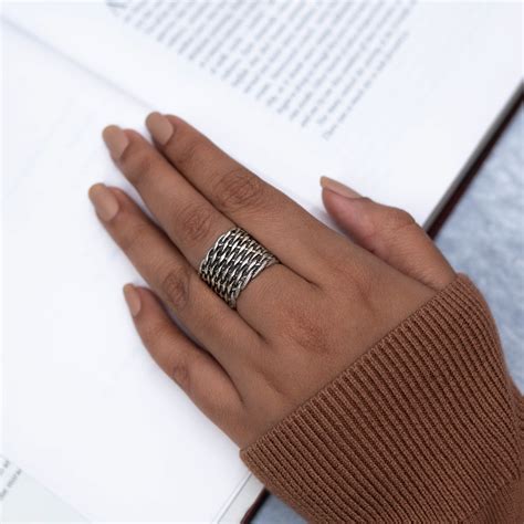 Basket Weave Pattern Finger Rings – Urbanitii