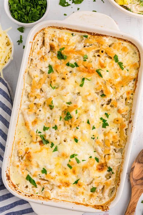 Easy Chicken Alfredo Bake {One-Pan Recipe} - Simply Stacie