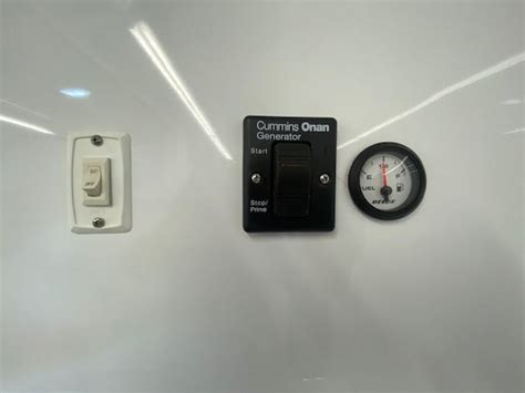 Computer Lab Semi-Trailer 的图像结果