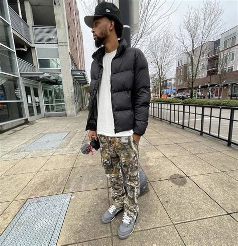 Mens camo pants outfit sales