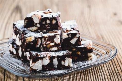 Chocolate Biscuit Fudge Recipe: How to Make Chocolate Biscuit Fudge ...