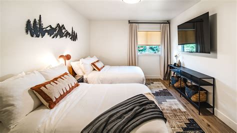 Shop Your Stay - Double Bedroom | Red Lodge Alley Retreat