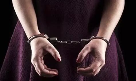 Maharashtra: Doctor's Wife Arrested for Practicing Medicine
