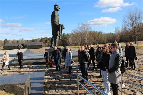 Экскурсия в Хатынь