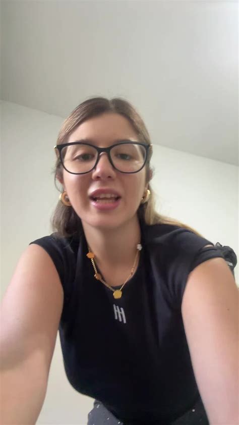 Chloe (@sumchloe) - Urlebird