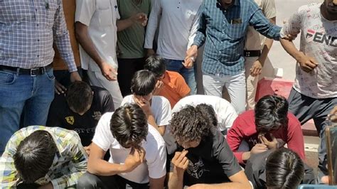 डिस्क ब्रेक, चेन व्हील से बना डाले खतरनाक हथियार... 'गैंगवॉर' में कॉलेज ...