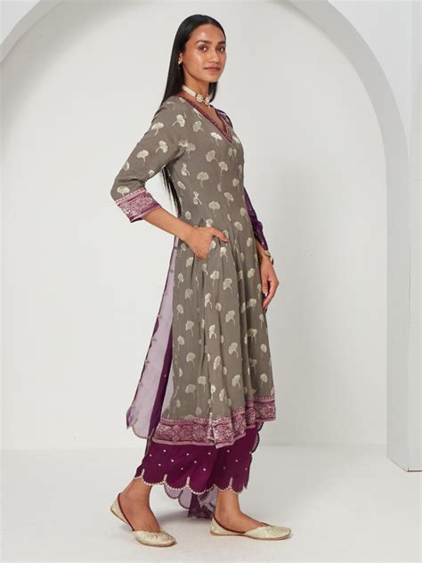 Buy Kaashi V-Neck Anarkali Kurta | Ladies Kurta Online : Ancestry