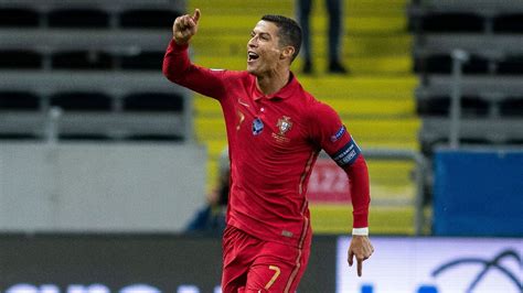 Ronaldo scores 100th international goal for Portugal - ESPN