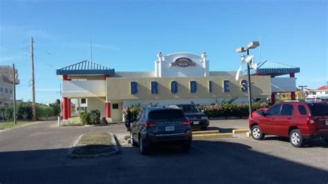 THE RED HUT INN (Belize/Belize City) - Guesthouse Reviews, Photos, Rate ...