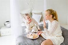 kind und mutter krank darf vater zuhause gewinne ein mummy mini fotoshooting mummyandmini kind und mutter krank darf vater zuhause gewinne ein mummy mini fotoshooting mummyandmini