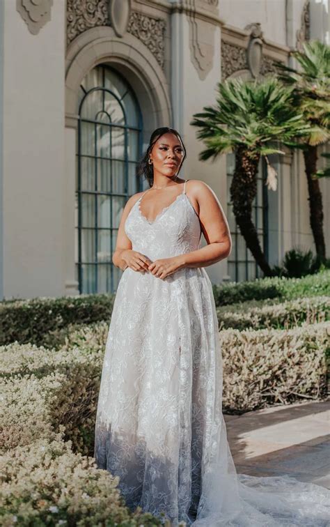 Plus size boho wedding dress 60 photos - Vianawedding.com