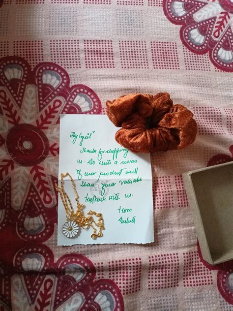 Dulcett Fashion Daisy Pendant Necklace for Women and Girls, Flower ...