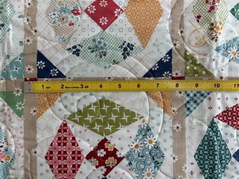 Tutorial for Edge to Edge Weight Less Quilter 的图像结果