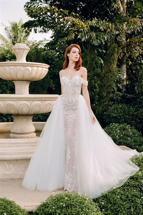 Wedding dress with detachable overskirt 60 photos - Astyledwedding.com - wedding gown with overskirt