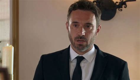 ITV Emmerdale fans left fuming over 'unrealistic' John Sugden blunder