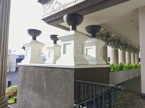 Pillar Design in Home Front - To Make A Style Statement