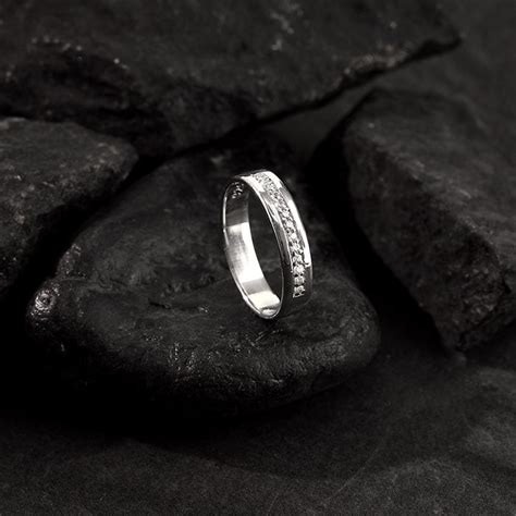 Men's Silver Jewellery | Stylish Designs – GIVA Jewellery