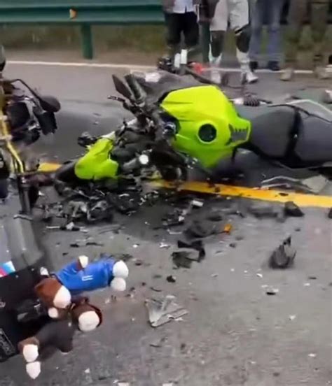 23岁网红女骑手车祸去世，两车相撞现场惨烈，对向车道车手还在ICU……_杭州网