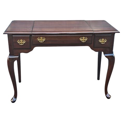 Late 20th Century Queen Anne Cherry Mirrored Vanity Table For Sale at 1stDibs