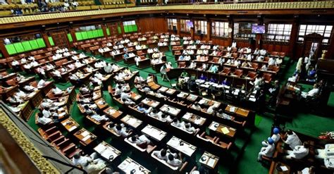 Karnataka political crisis: Mumbai Police detains DK Shivakumar ...