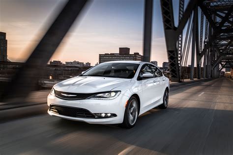 2015 Chrysler 200 | Cars Exclusive Videos and Photos Updates