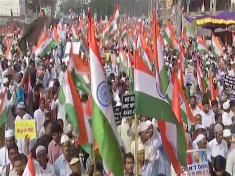 AIMIM supporters take out 'Tiranga Yatra' in protest against CAA, NRC ...