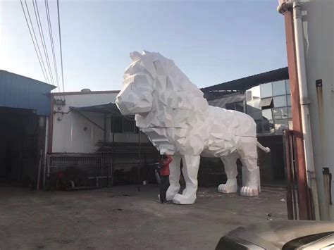 松潘九寨黄龙机场不锈钢能猫雕塑 - 不锈钢雕塑 - 四川天艺雕塑艺术有限公司