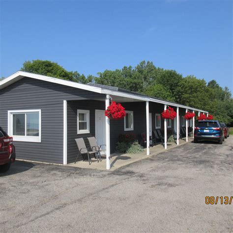 SURFSIDE MOTEL MARINA RESORT (Tawas City) - Motel Reviews & Photos ...