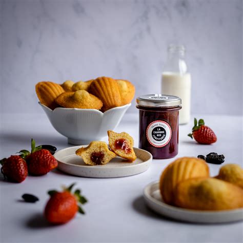 Madeleines Filled with Strawberry Tonka Bean Jam – Sweet Delight - La ...