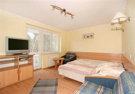 CZTERY PORY ROKU (Krynica Morska) - Inn Reviews, Photos, Rate ...