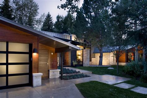 Mid-Century Ranch Renovation in Aspen by Rowland+Broughton Architecture ...