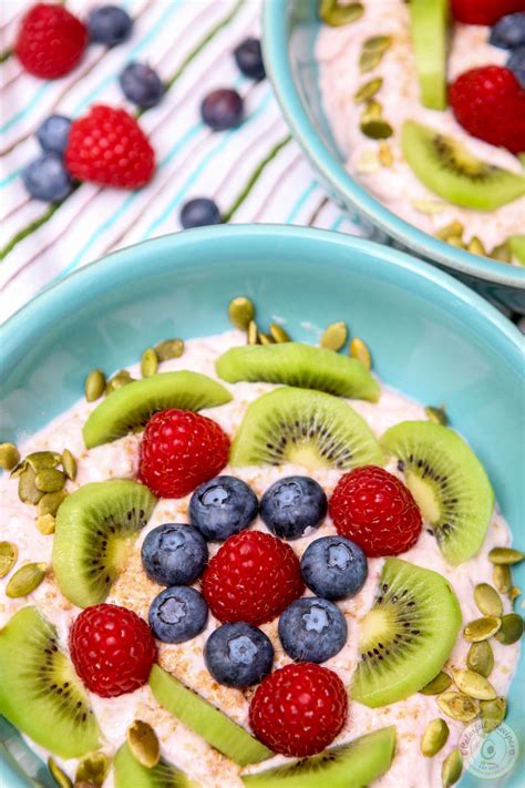 Banana Yogurt Fruit Breakfast Bowl - Colorful Recipes