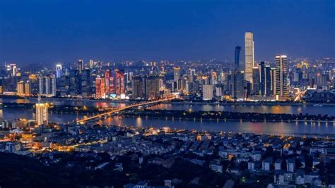2016中国城市商业魅力排行榜发布 长沙再度跻身新一线城市 - 要闻 - 湖南在线 - 华声在线