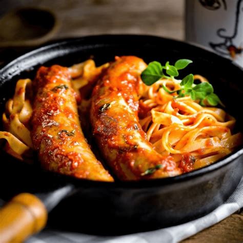 Pan Roasted Pork Sausages, Garlic and Sweet Red Pepper