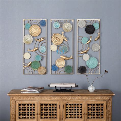 Striking Framed Circles And Fishes 3 Piece Metal Wall Hanging