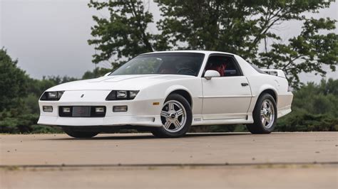 1992 Chevrolet Camaro Z28 at Dallas 2021 asT141 - Mecum Auctions